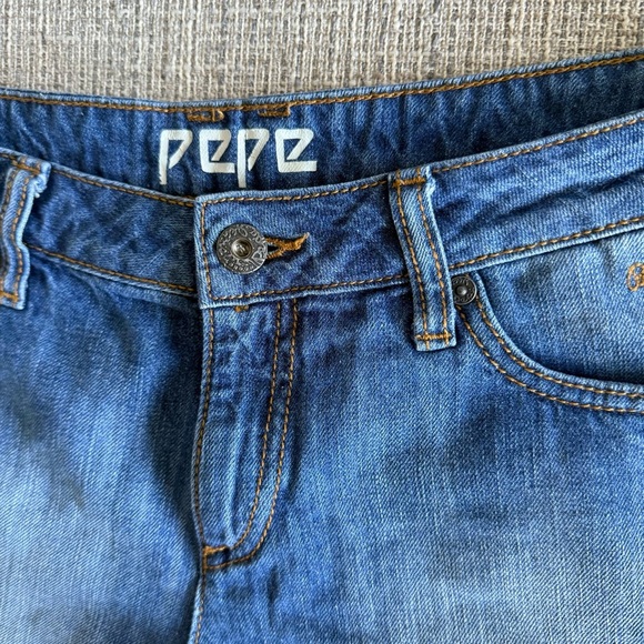 Pepe Jeans Women's Classic Blue Jean Shorts - Picture 3 of 8